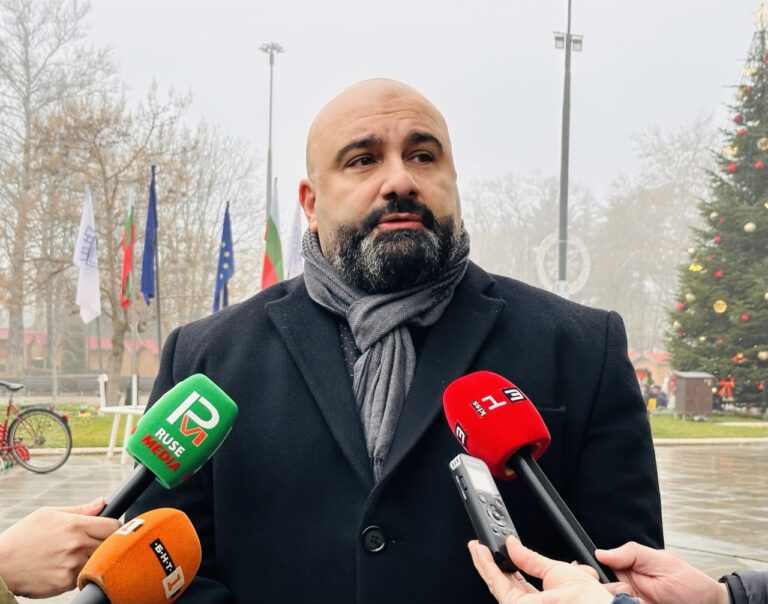 Владимир Любомиров